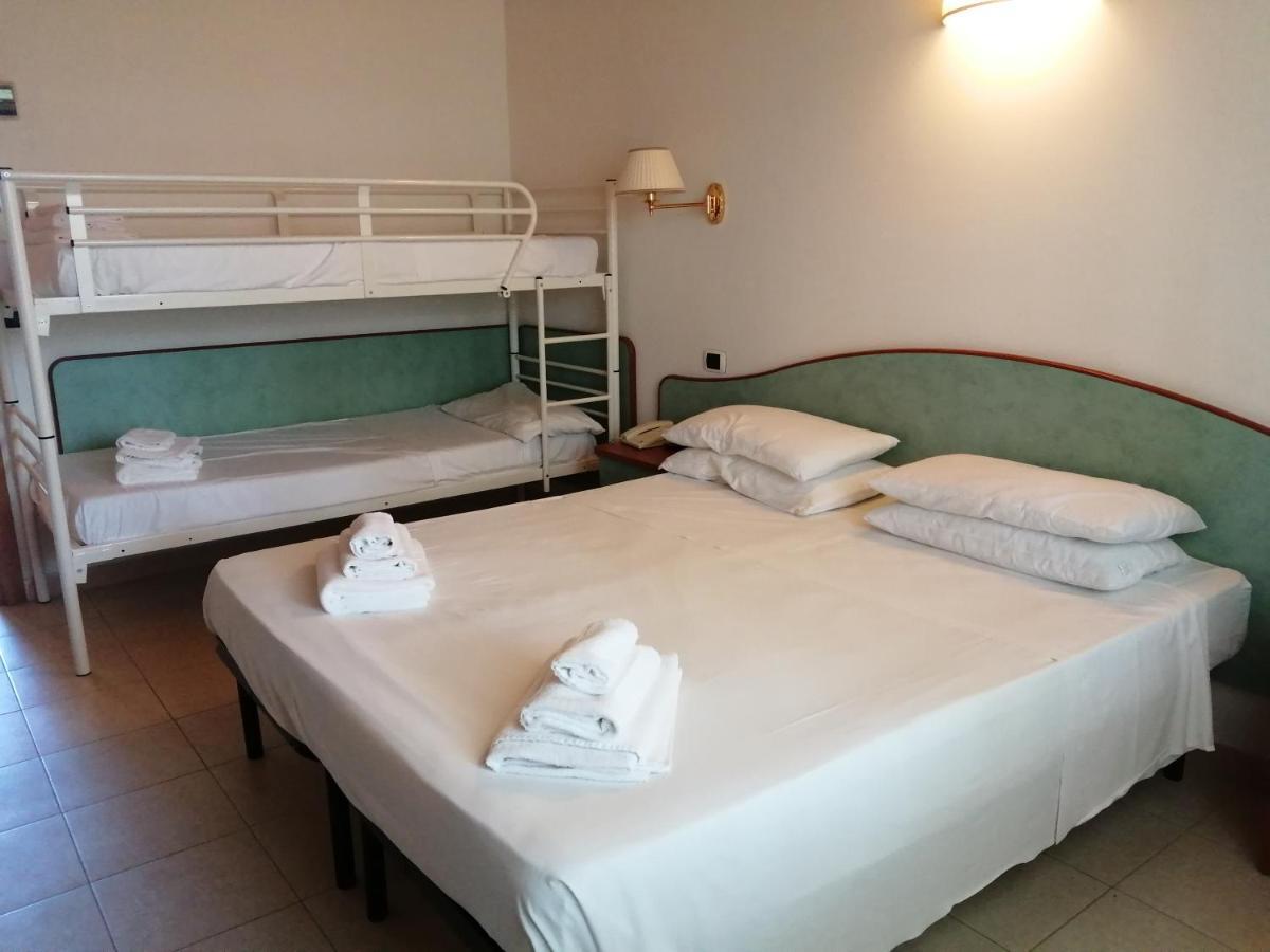 Villa Dei Romanzi Tortoreto Ngoại thất bức ảnh